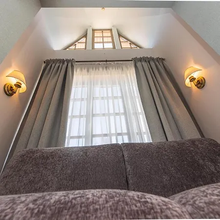 Senoji Hansa Szálloda 3*