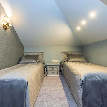 Senoji Hansa Hotel 3*