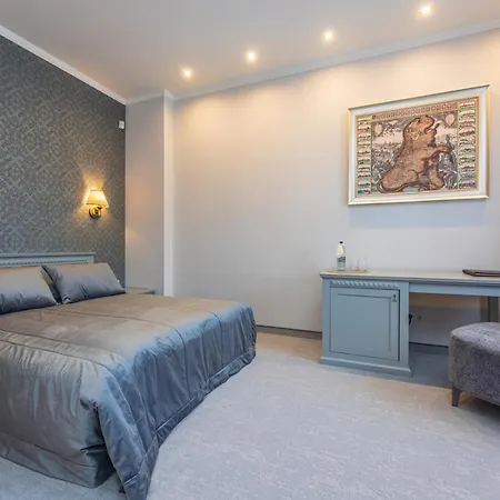 Senoji Hansa Hotel 3*