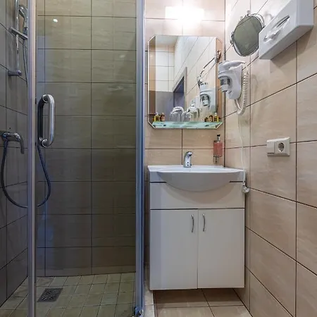 Hotel Senoji Hansa 3*