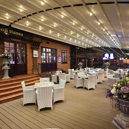 Hotel Senoji Hansa Palanga