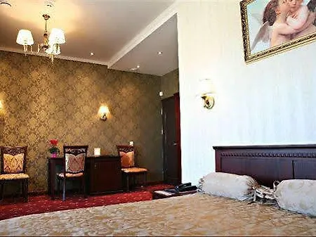 Senoji Hansa Szálloda 3*