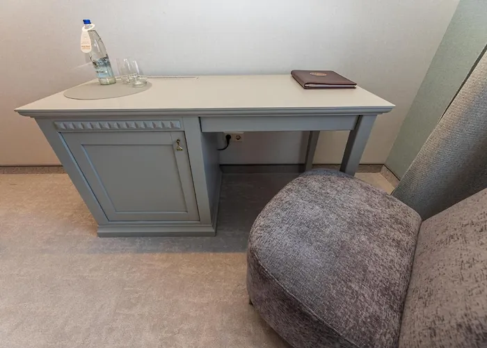 Senoji Hansa Hotell 3*